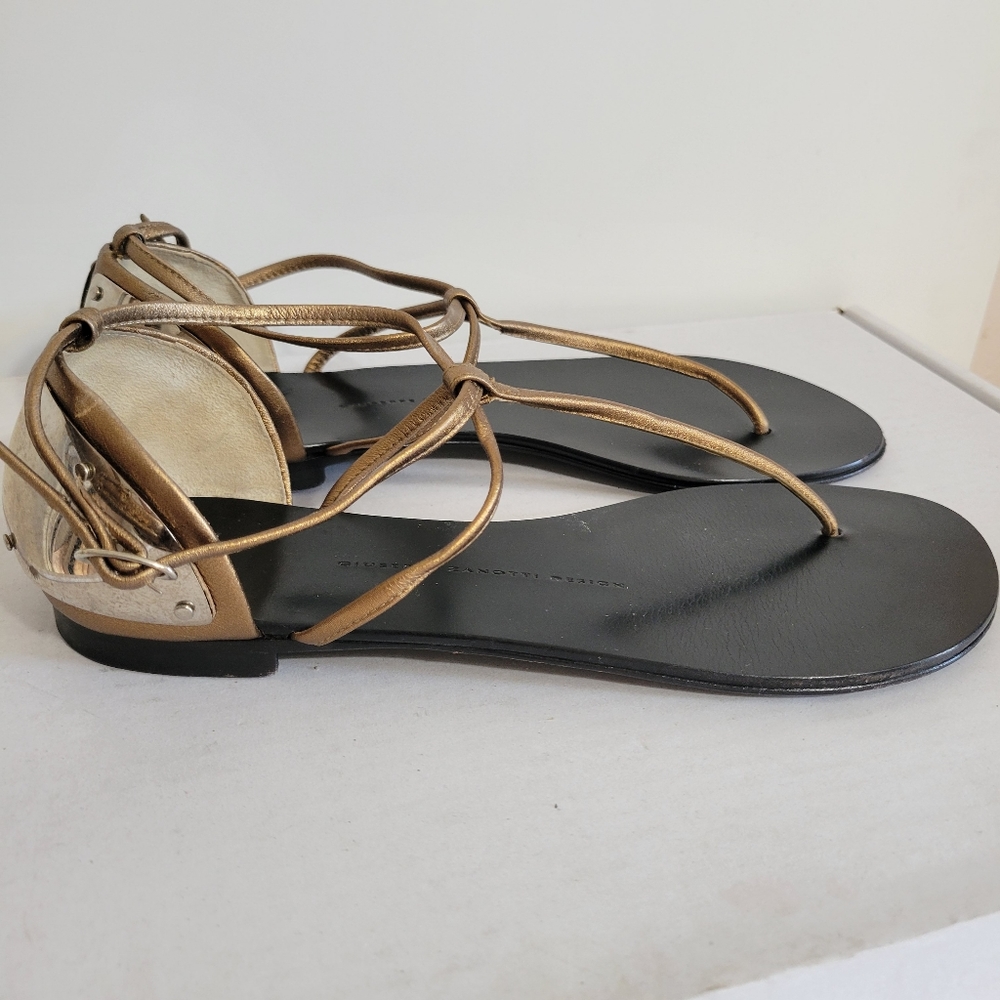 GIUSEPPE ZANOTTI Leather T-Strap Sandals - Picture 5 of 11
